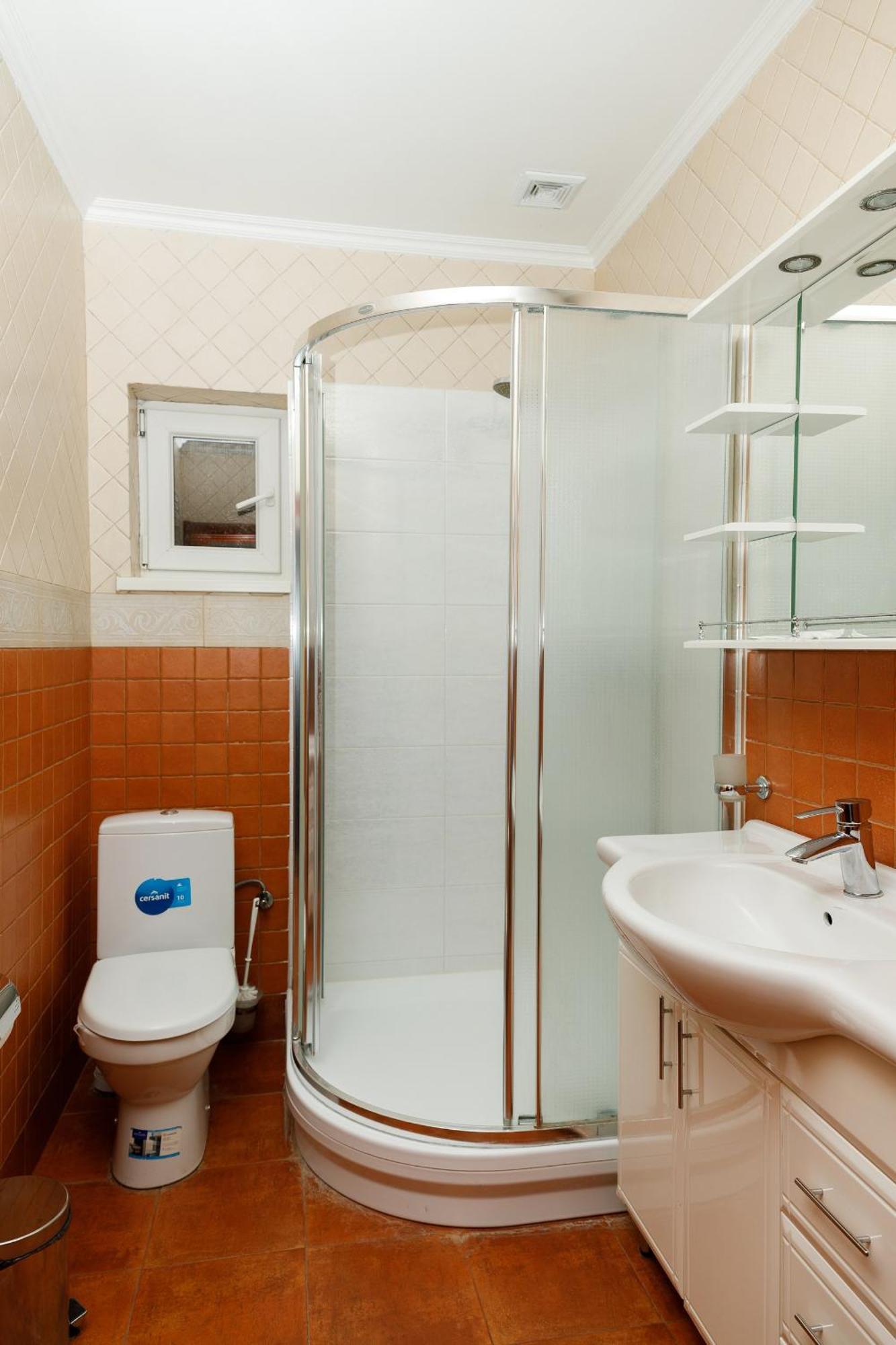 Gostyniy Dvir Synevir Hotel ซีเนวีร์ ภายนอก รูปภาพ