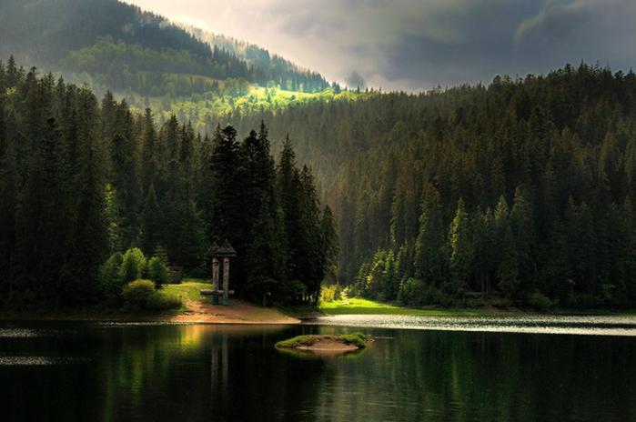 Gostyniy Dvir Synevir Hotel ซีเนวีร์ ภายนอก รูปภาพ